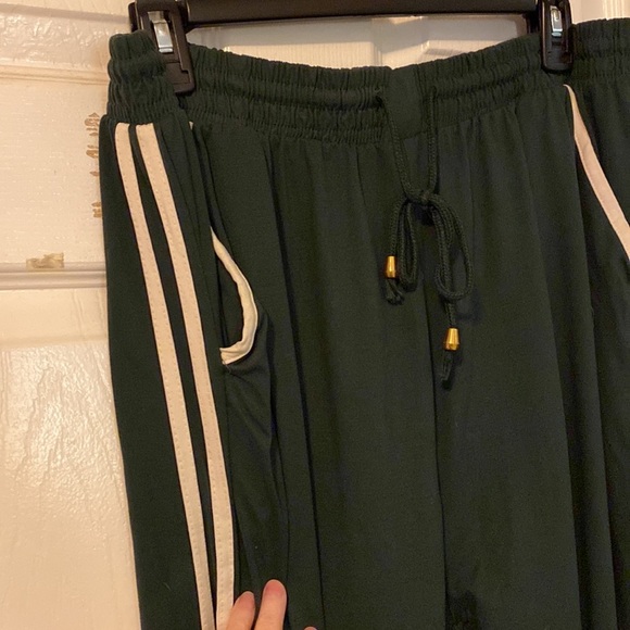 Butter soft dark green joggers size 3X. W102 - Picture 3 of 5